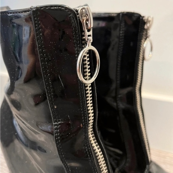 black patent leather heeled boots - Picture 5 of 5